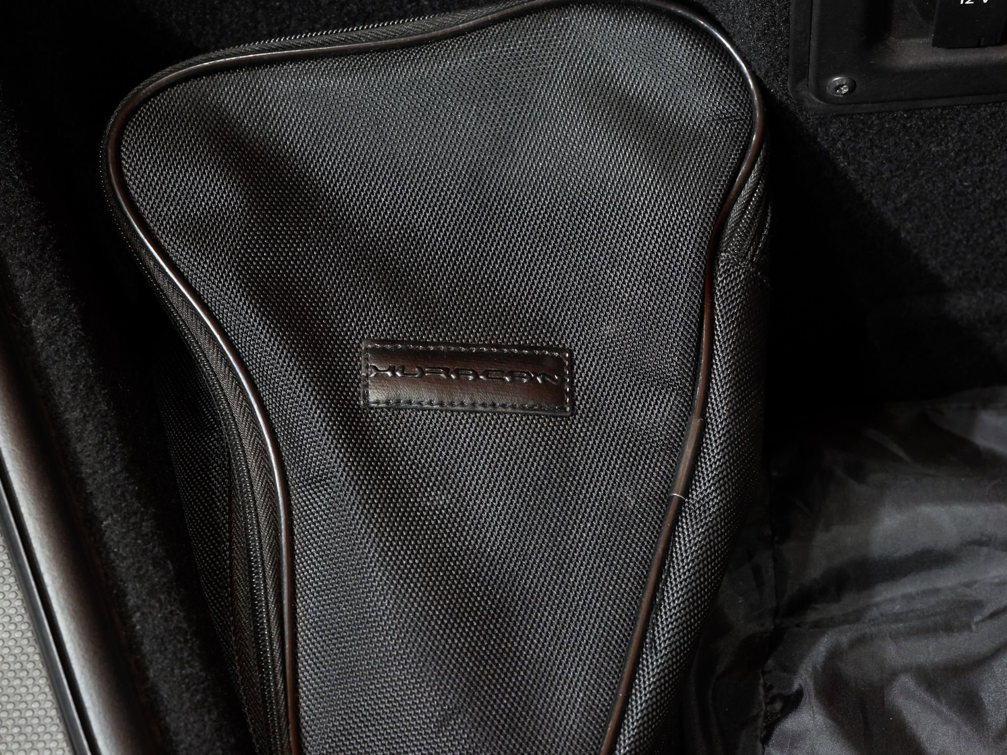 Used 2020 Lamborghini Huracan EVO image 31