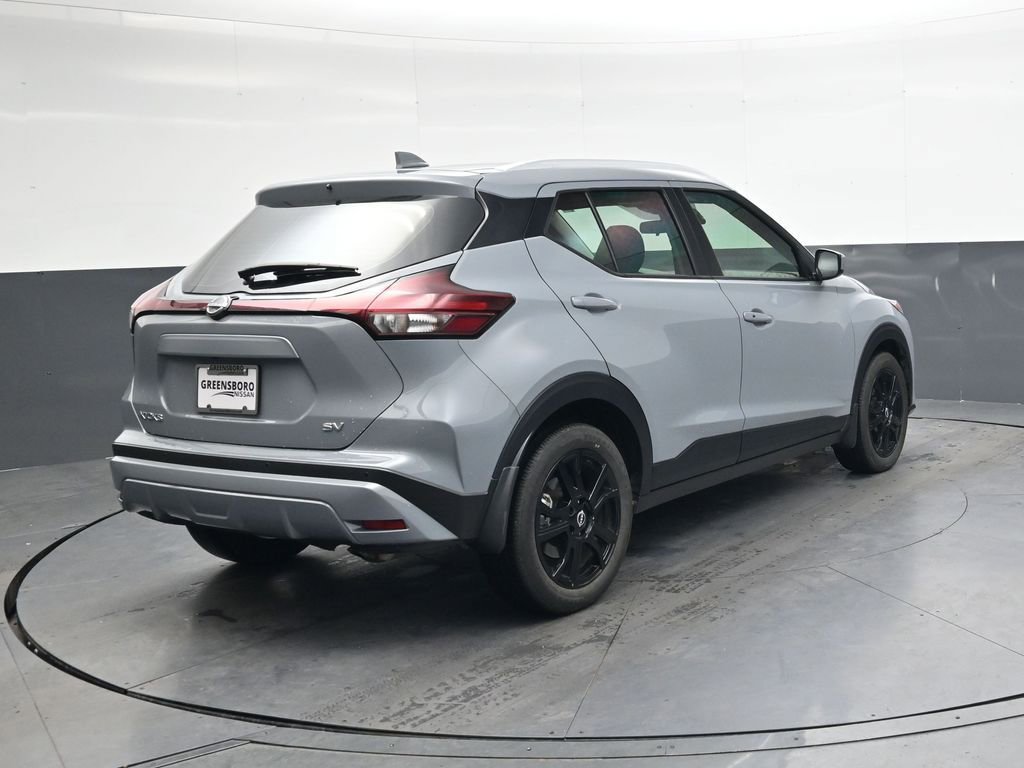 Used 2024 Nissan Kicks SV image 4