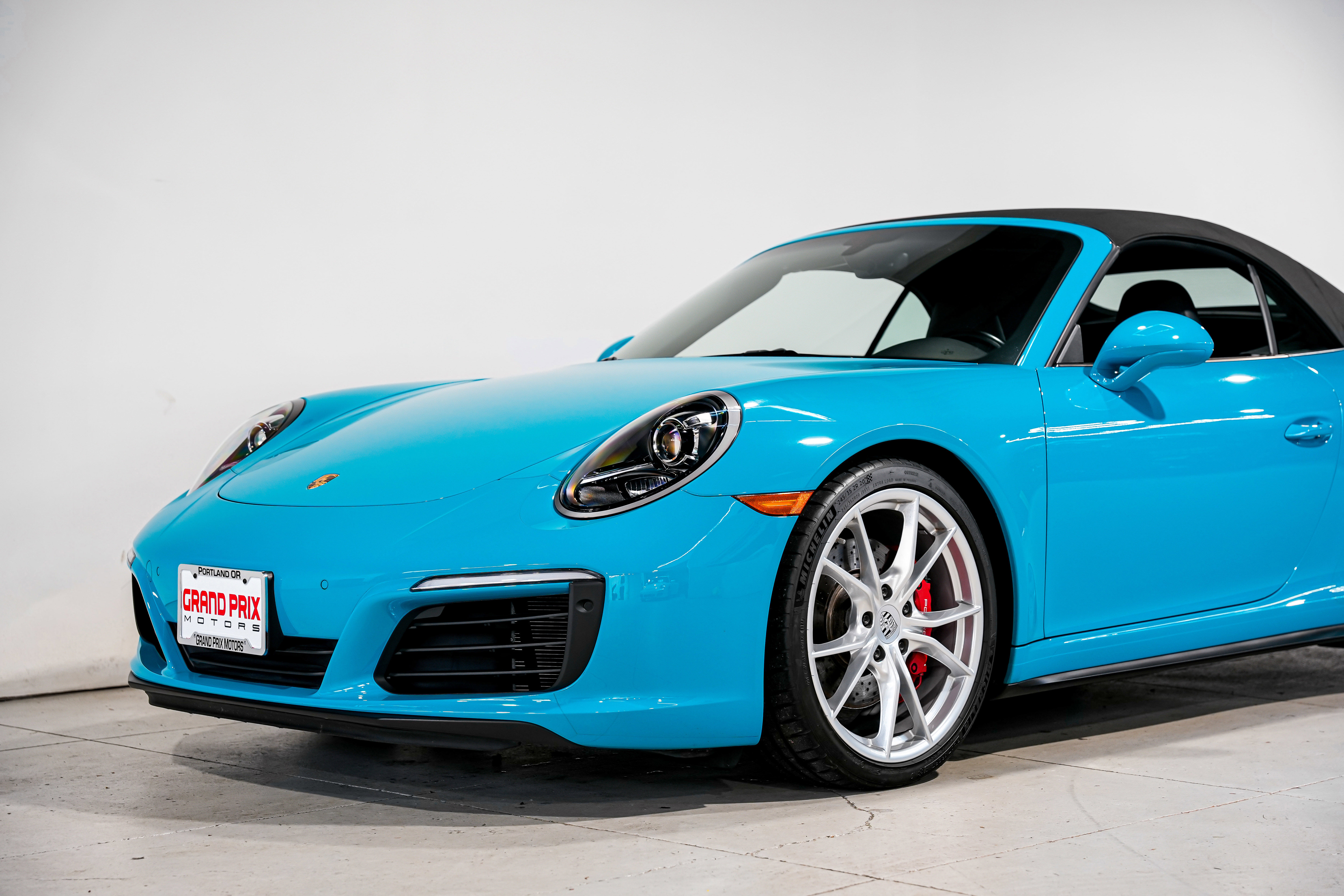 Used 2018 Porsche 911 Carrera 4S image 33