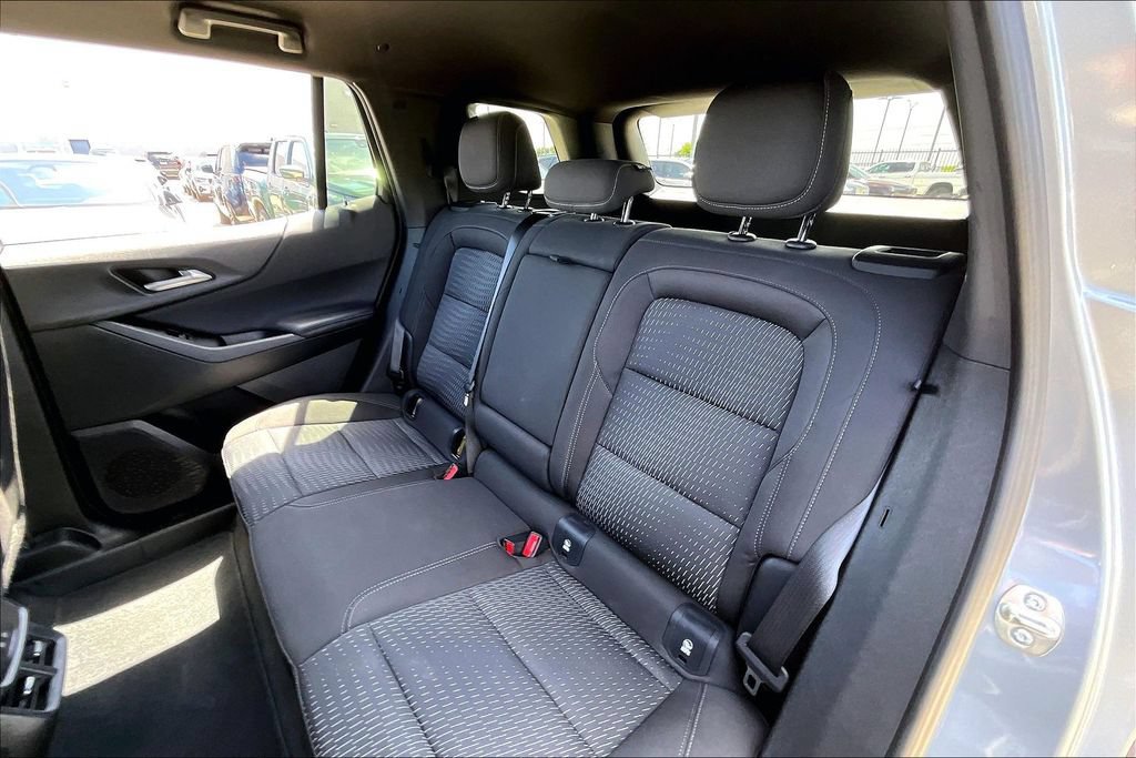 Used 2025 Chevrolet Equinox LT AWD/4WD image 32