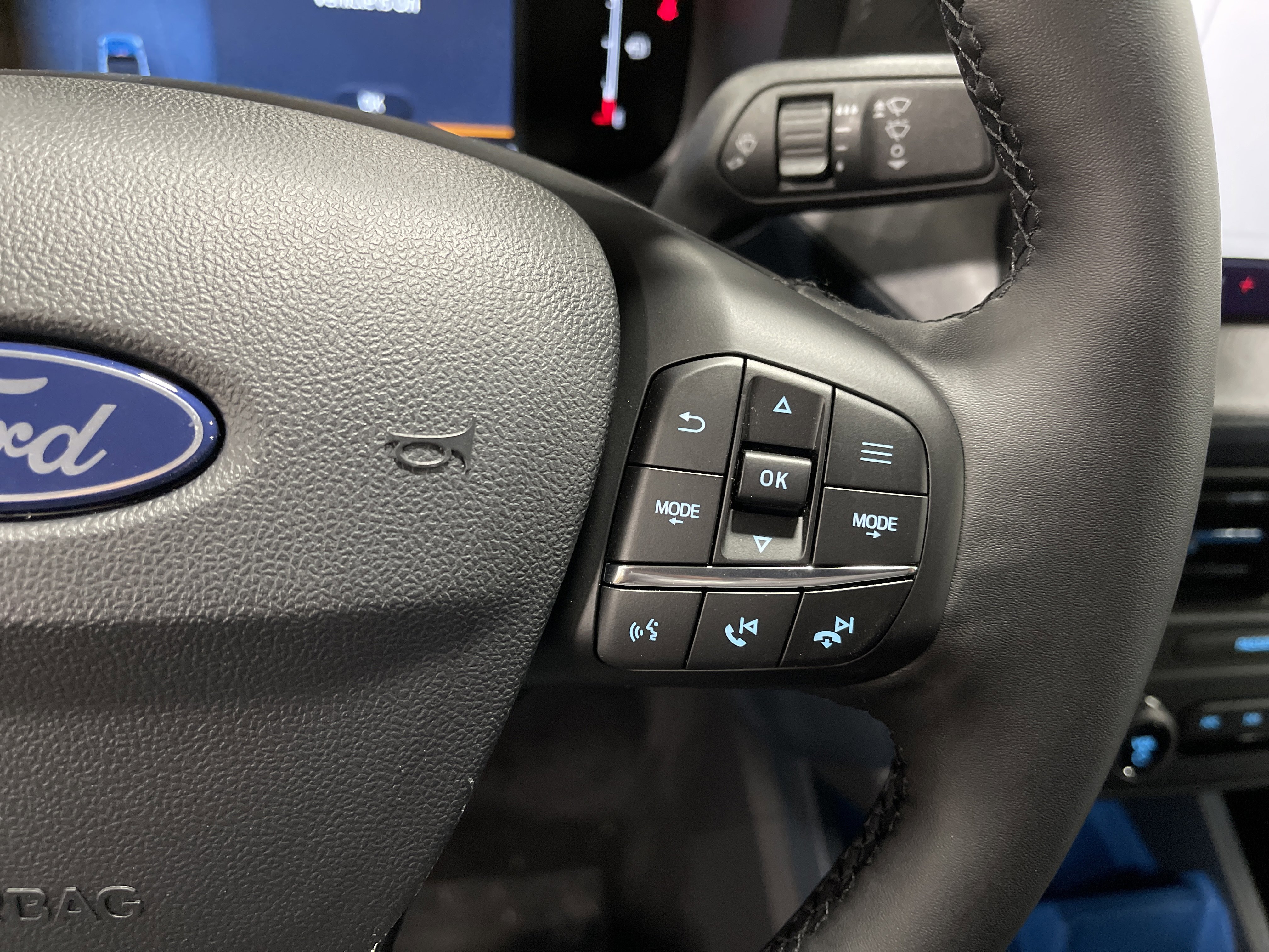 New 2025 Ford Maverick XLT w/ XLT Luxury Package image 21