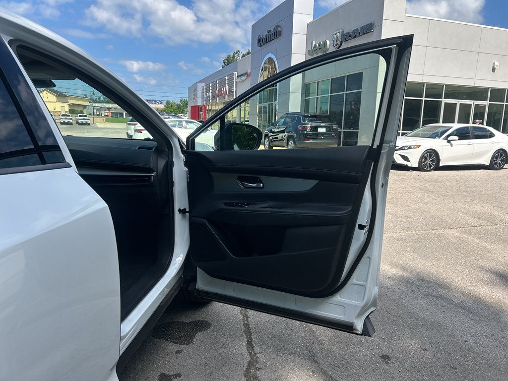 Used 2025 Nissan Murano SL w/ Cargo Package AWD/4WD image 18