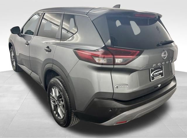 Used 2023 Nissan Rogue S image 6
