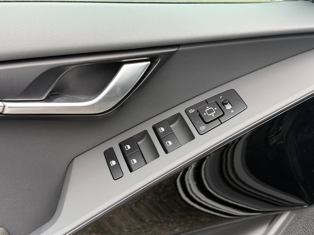New 2026 Kia Niro EX w/ EX Premium Package FWD image 13