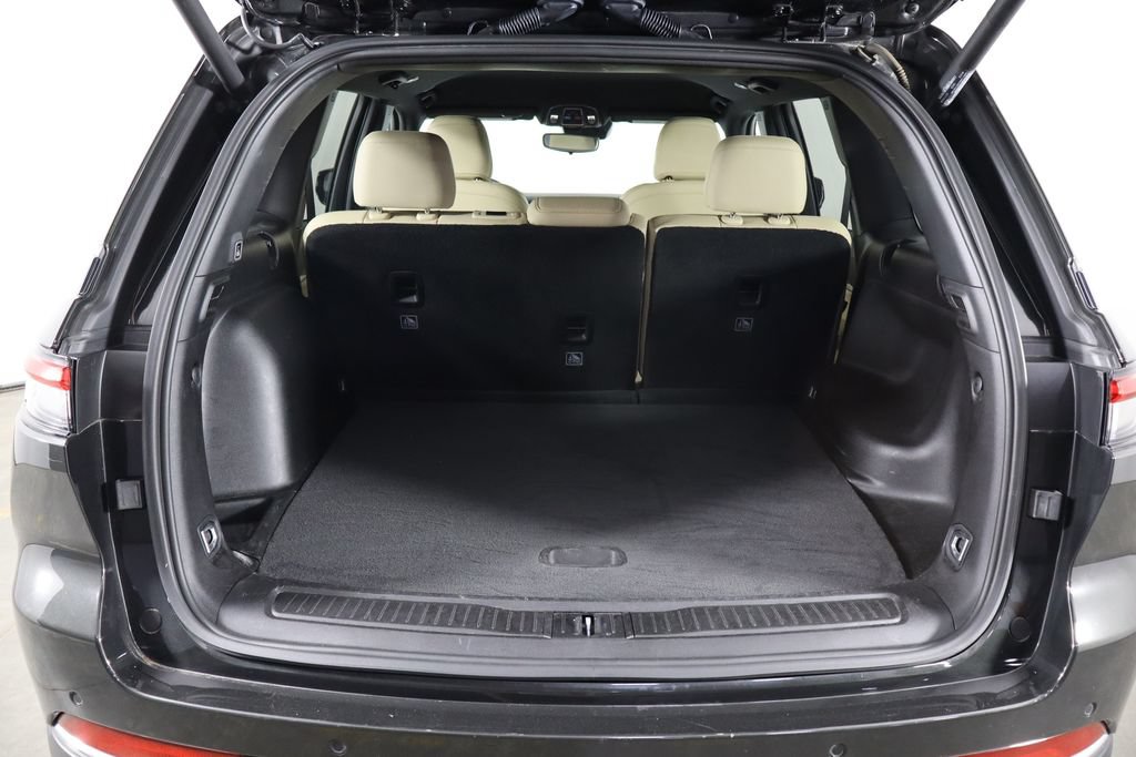 Used 2023 Jeep Grand Cherokee Limited AWD/4WD image 17