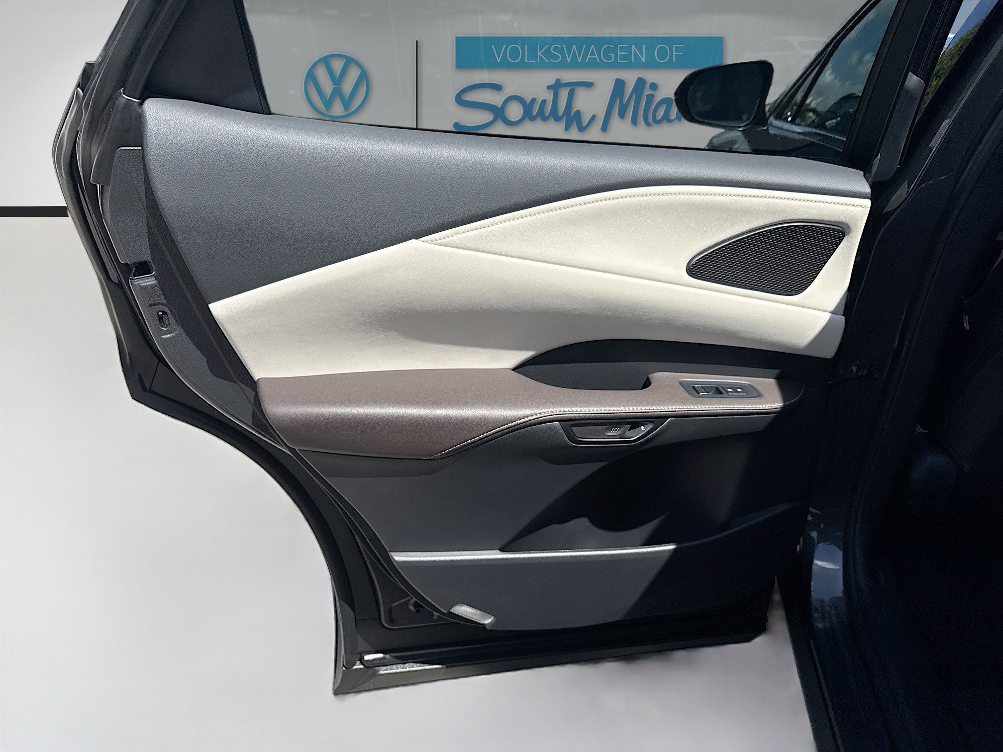 Used 2024 Lexus RX 350 FWD w/ Accessory Package (K3) image 26