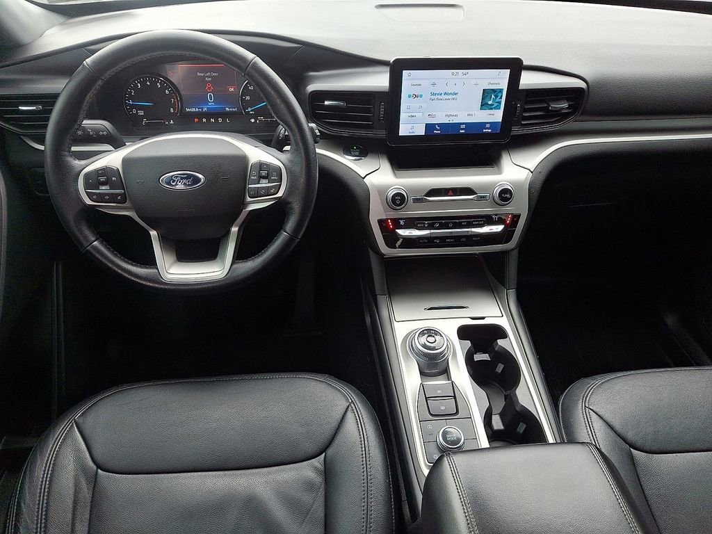Used 2021 Ford Explorer XLT AWD/4WD image 12