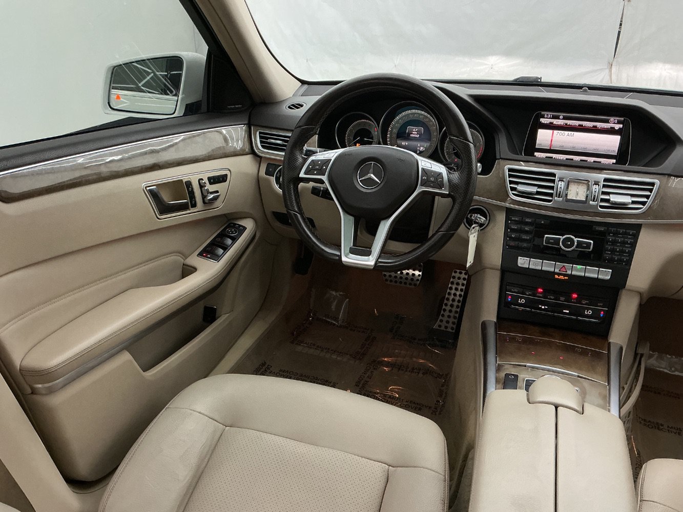 Used 2015 Mercedes-Benz E 350 4MATIC Sedan w/ Premium 1 Package image 29