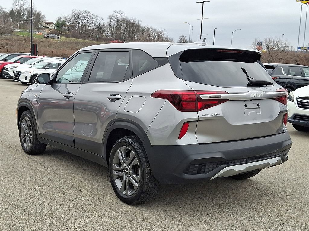 Used 2023 Kia Seltos LX image 4