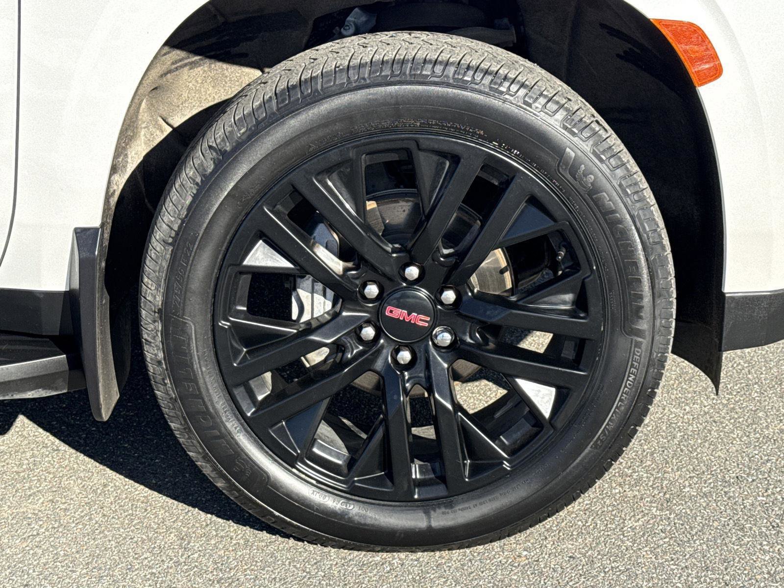 Used 2024 GMC Yukon XL SLT image 6