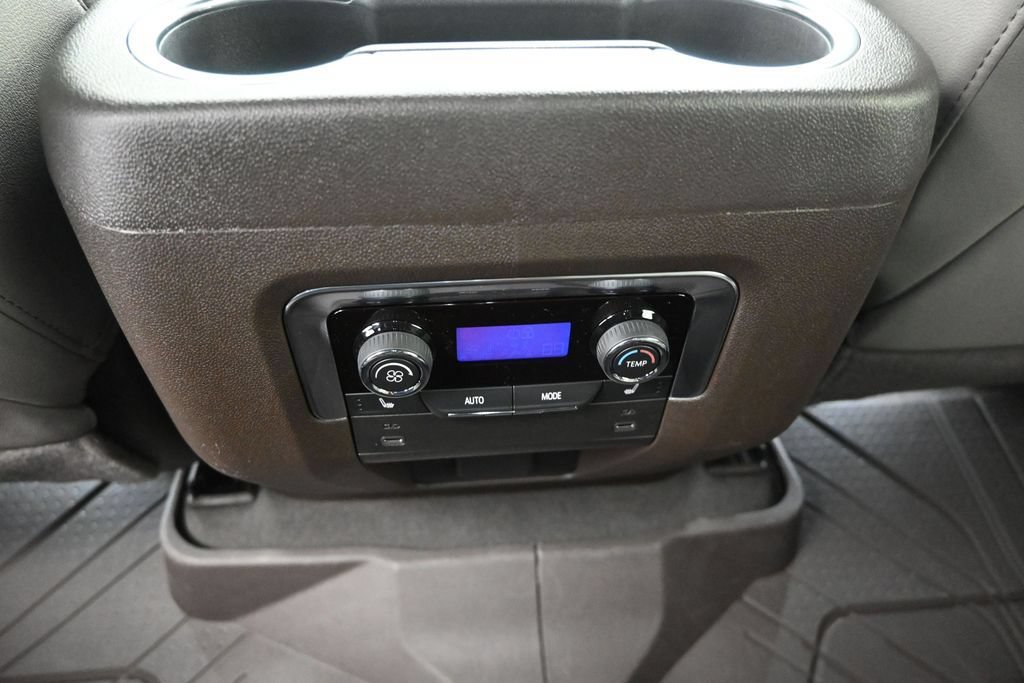 New 2026 Chevrolet Suburban LT w/ Comfort Package RWD image 18