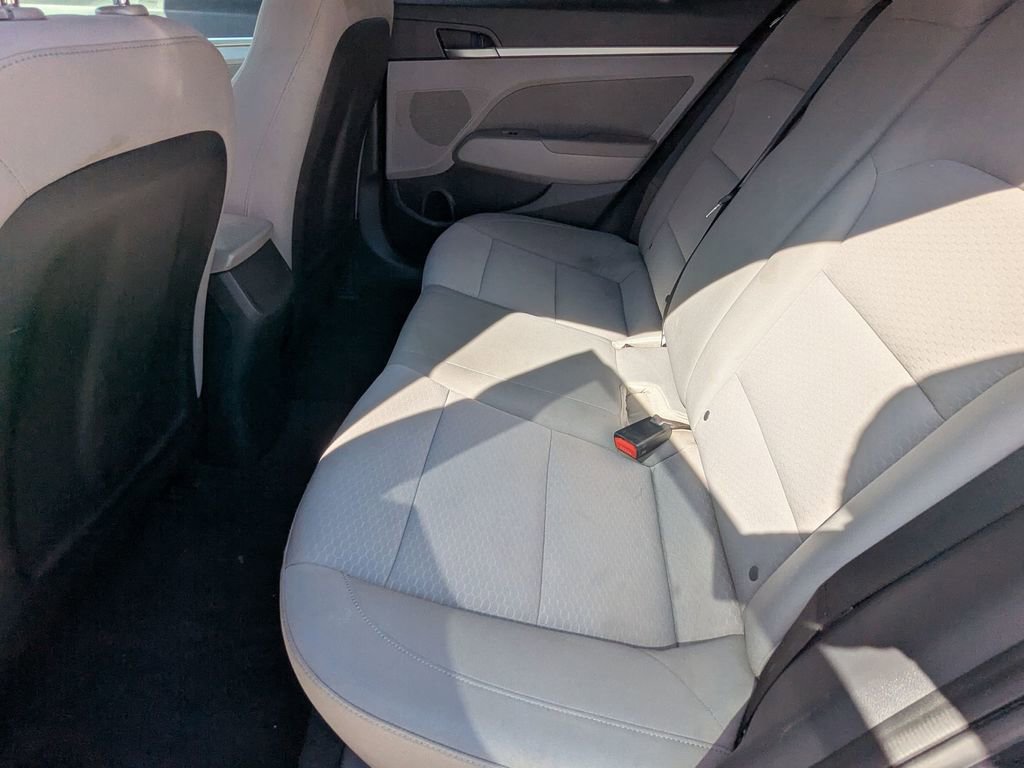 Used 2020 Hyundai Elantra SEL image 17