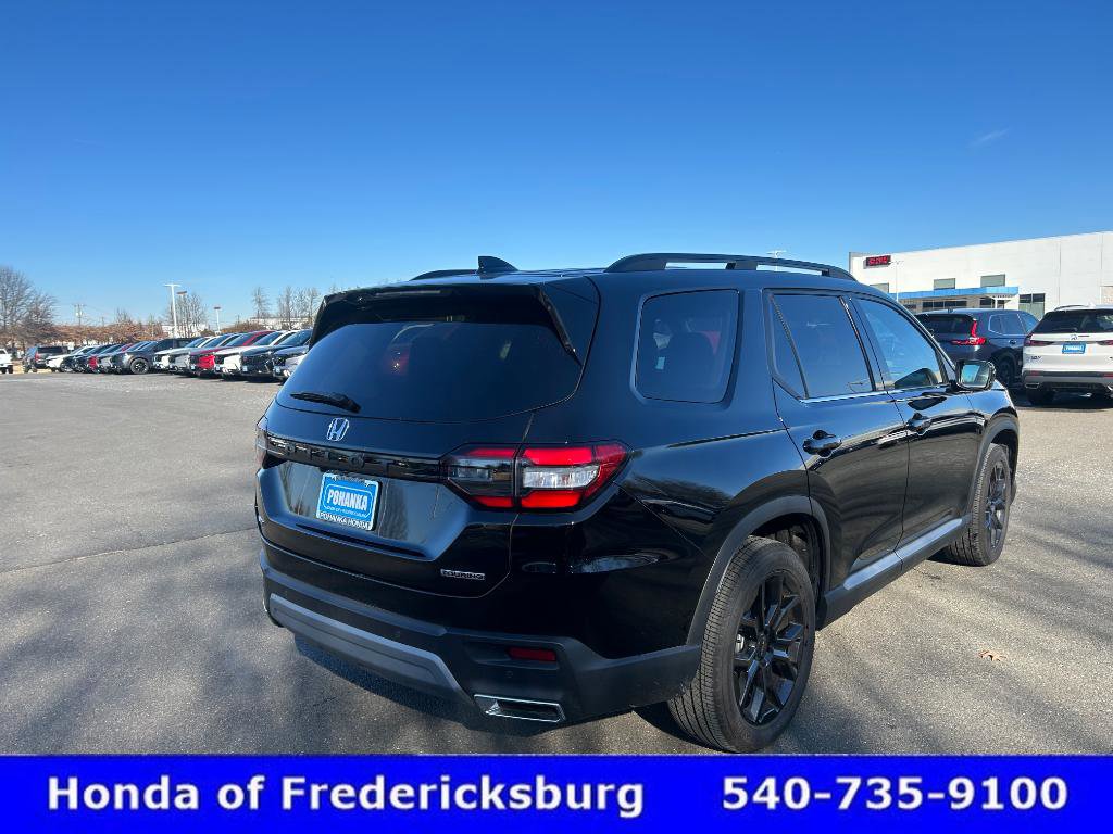 Certified 2025 Honda Pilot Touring image 6