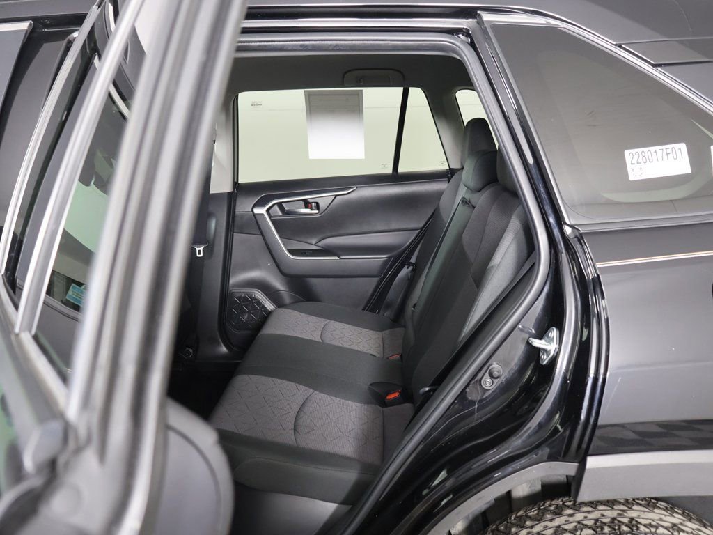 Used 2024 Toyota RAV4 AWD Hybrid image 30