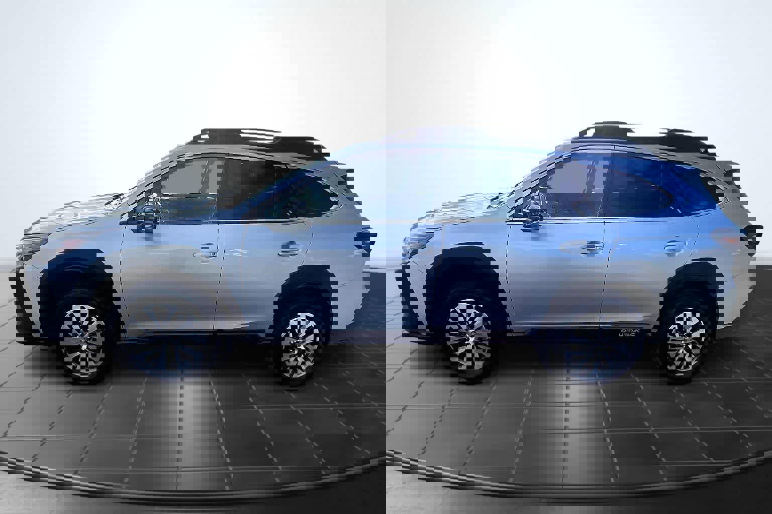 Used 2023 Subaru Outback Premium image 3