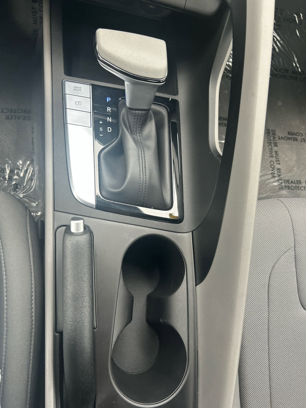 Used 2024 Hyundai Elantra SE image 18