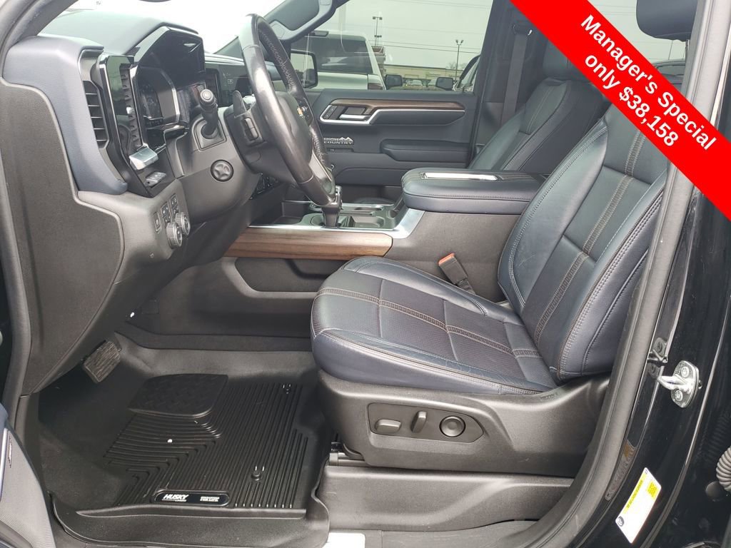 Used 2022 Chevrolet Silverado 1500 High Country w/ Technology Package AWD/4WD image 10