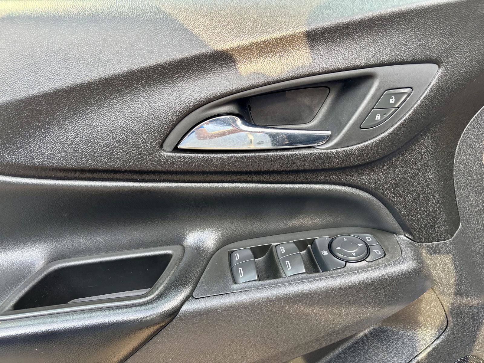 Used 2020 Chevrolet Equinox LT AWD/4WD image 27