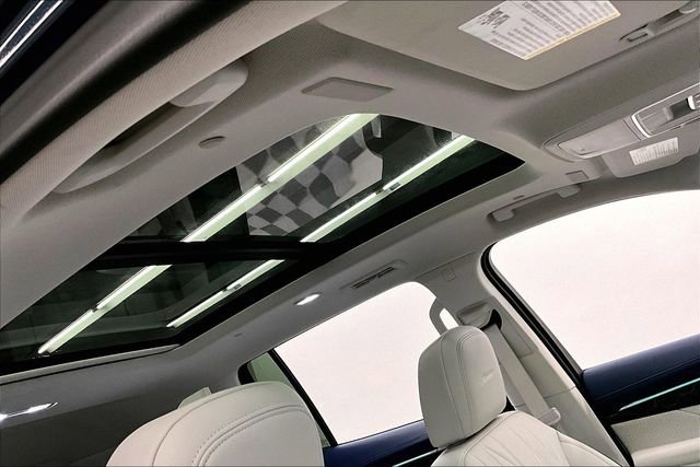 Used 2025 Buick Enclave Avenir w/ Super Cruise Package image 19