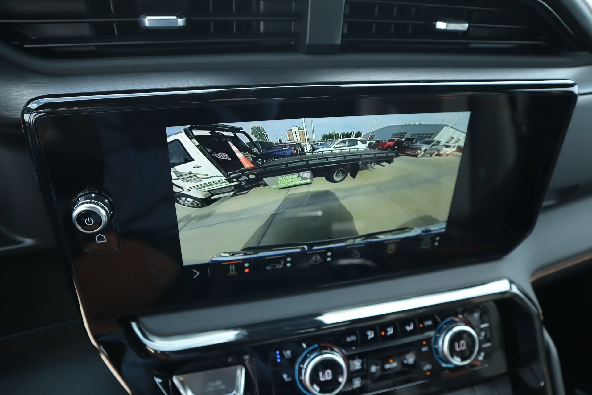 New 2026 GMC Sierra 1500 AT4 w/ Technology Package AWD/4WD image 13