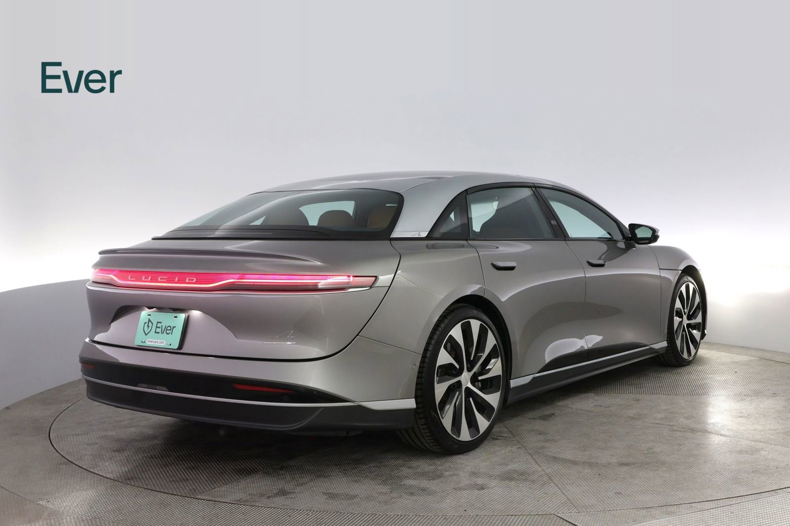 Used 2023 Lucid Air Grand Touring image 3