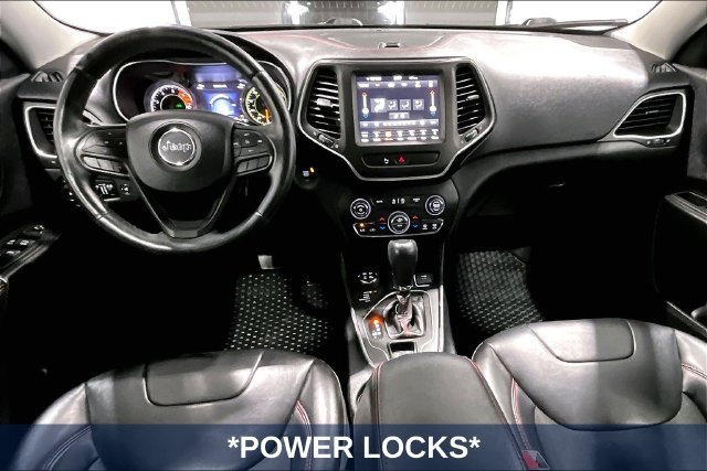 Used 2019 Jeep Cherokee Trailhawk w/ Comfort & Convenience Group AWD/4WD image 10