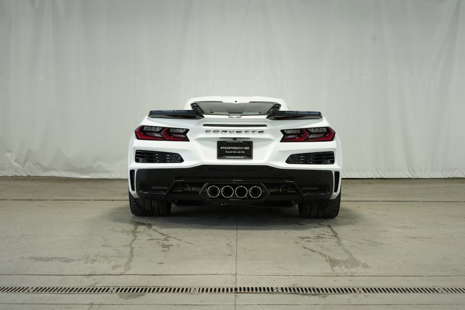 Used 2023 Chevrolet Corvette Z06 image 4