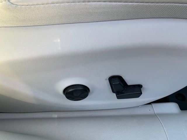 Certified 2020 Jeep Cherokee Limited AWD/4WD image 12