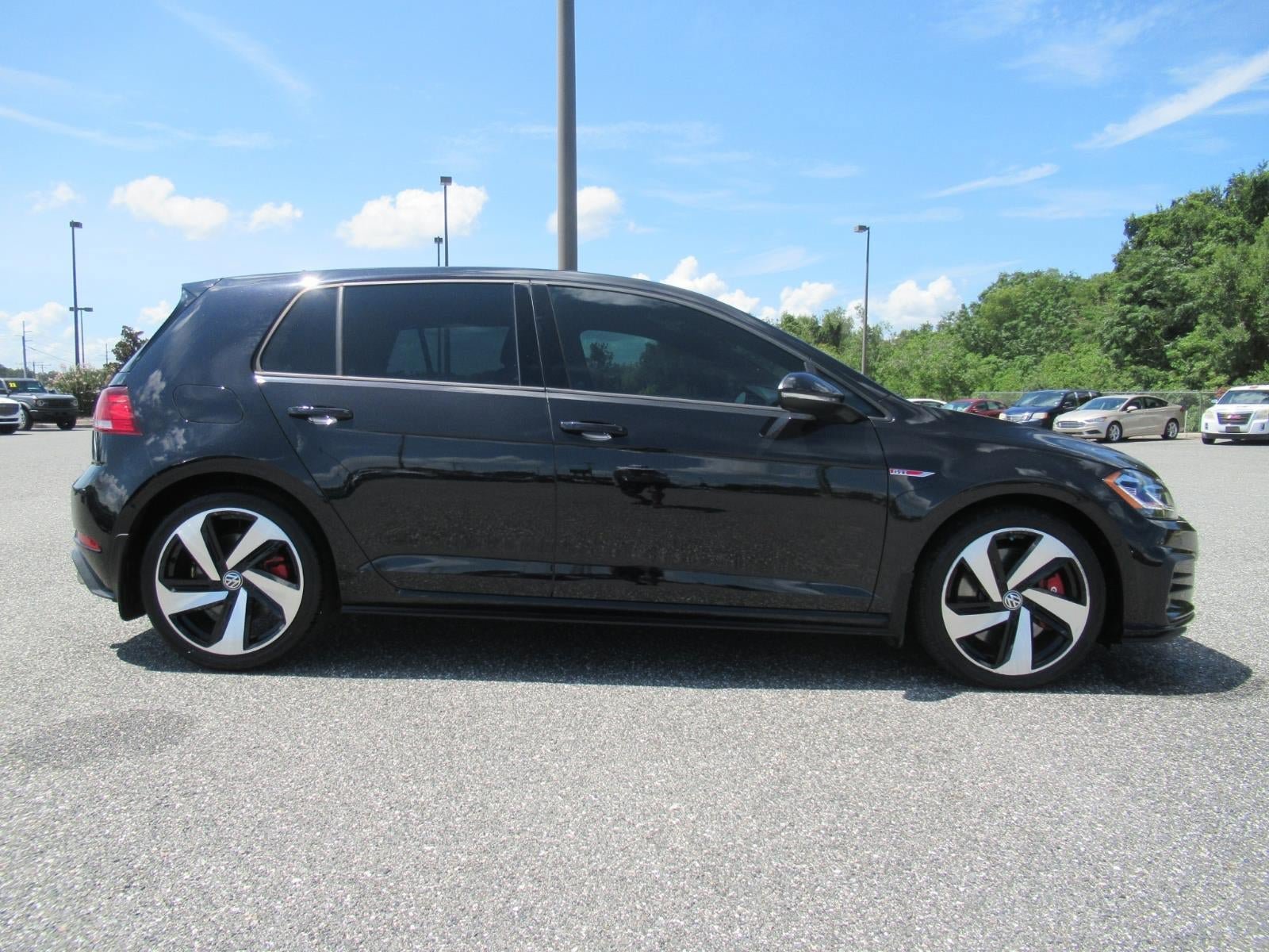 Used 2018 Volkswagen GTI Autobahn FWD image 2