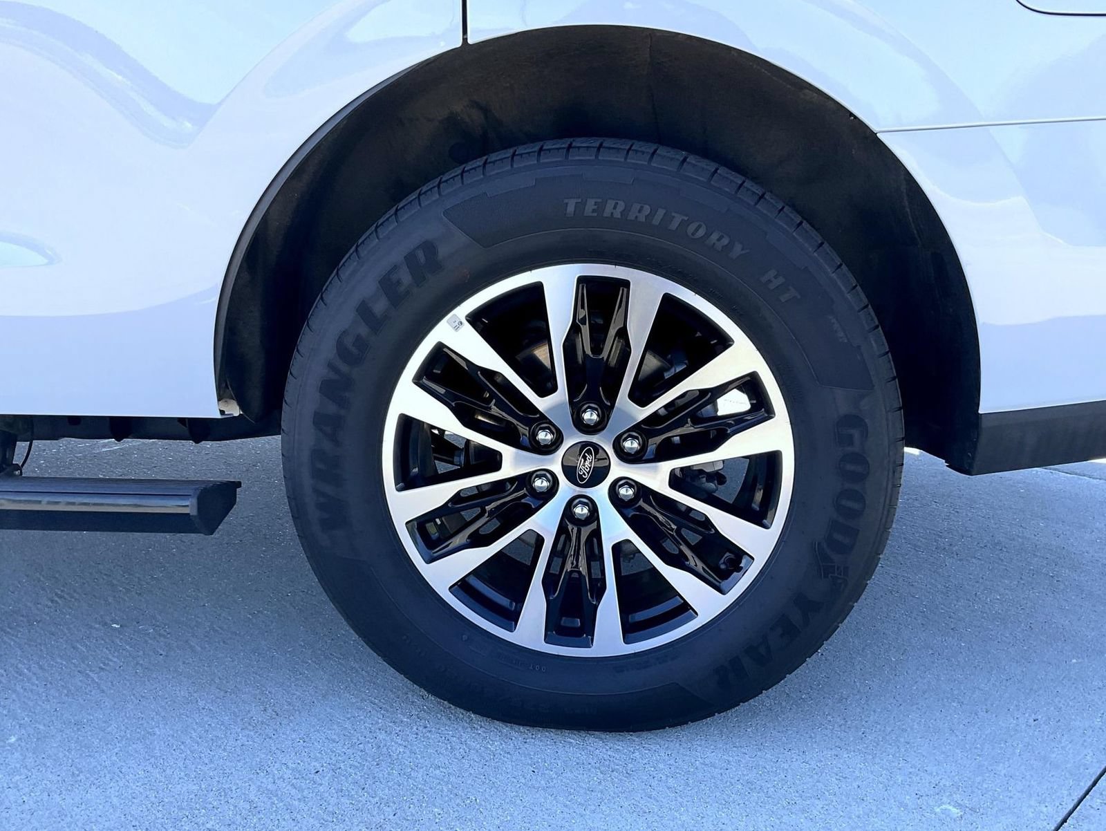 Used 2025 Ford Expedition Platinum AWD/4WD image 24