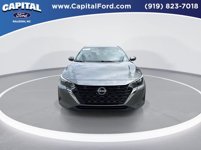 Used 2025 Nissan Sentra SV FWD image 3