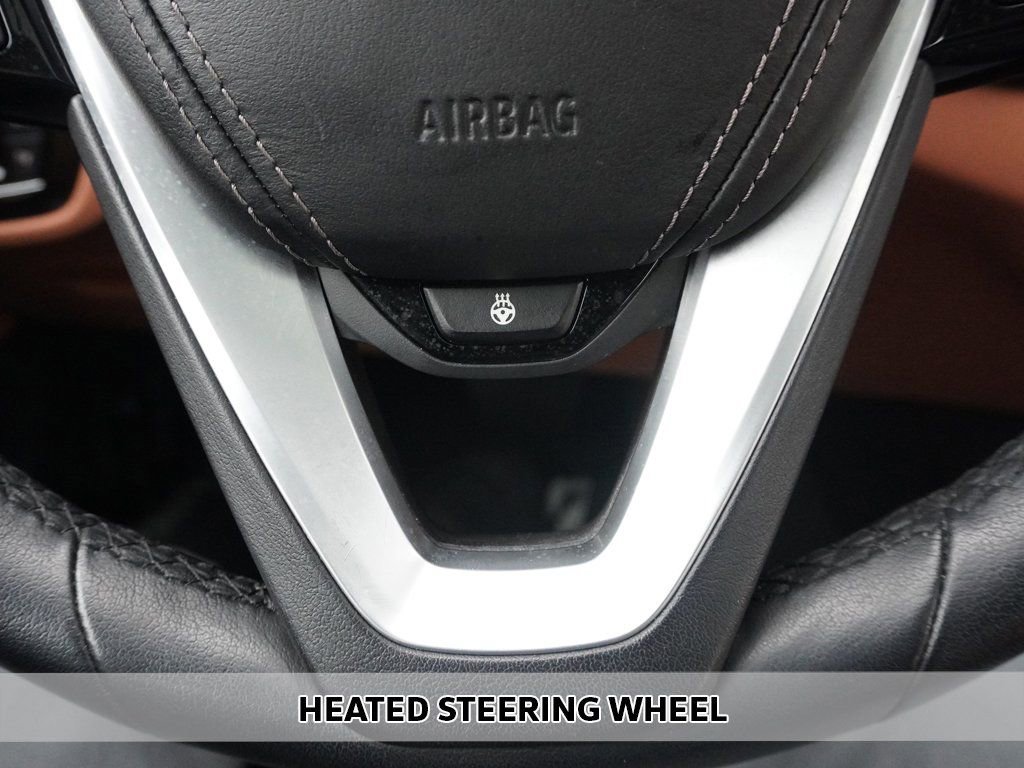 Used 2023 BMW 540i xDrive w/ Premium Package image 10