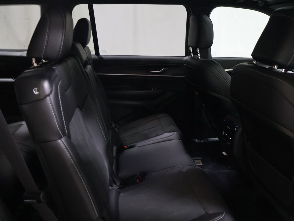 New 2026 Jeep Grand Cherokee L 4WD image 16