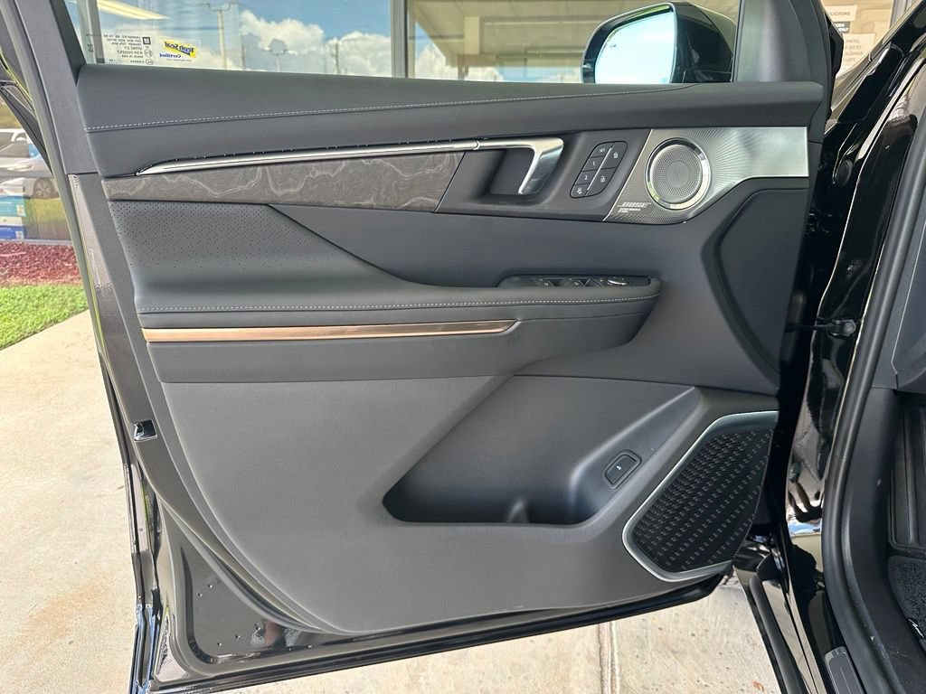 New 2026 Buick Enclave Avenir w/ Super Cruise Package FWD image 10