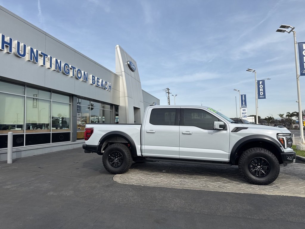 Used 2025 Ford F150 Raptor image 3