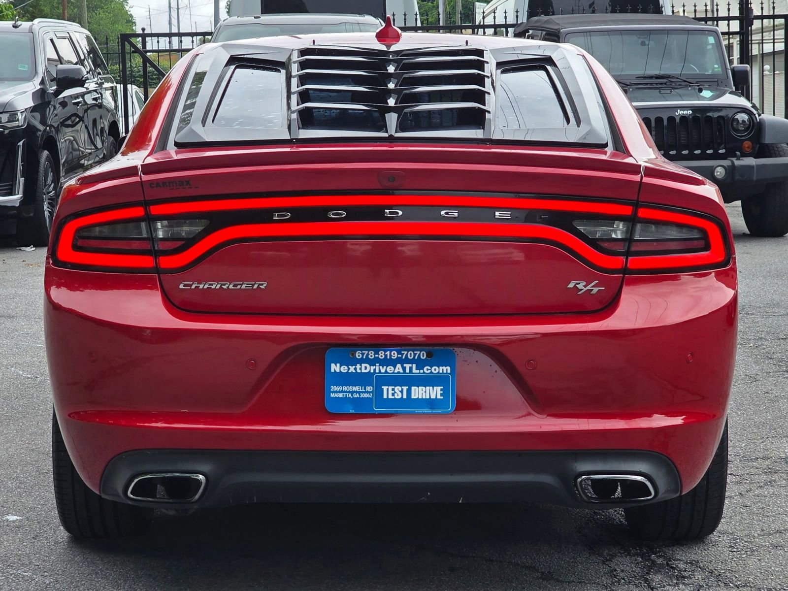 Used 2016 Dodge Charger R/T w/ Plus Group RWD image 5