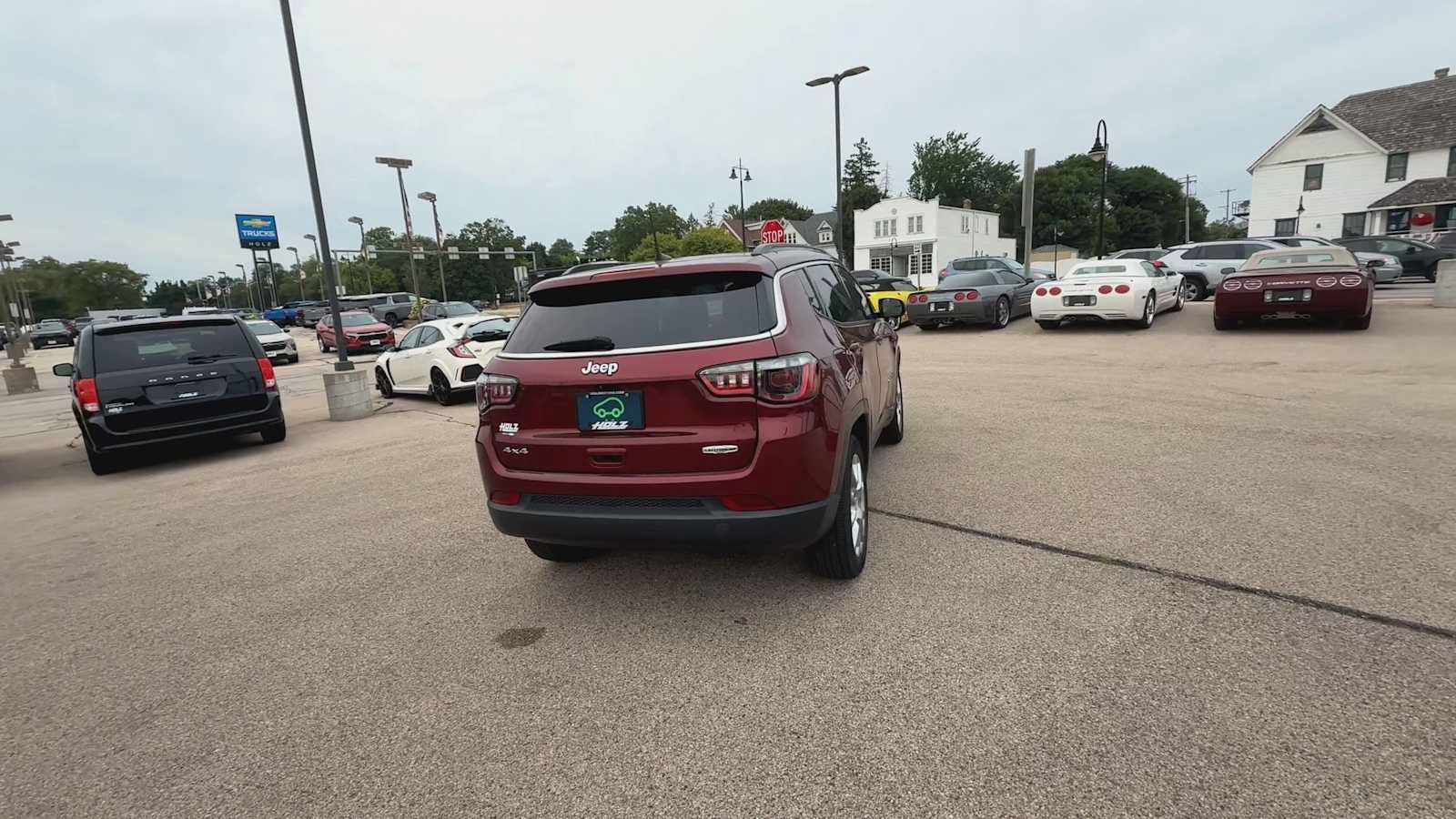 Used 2022 Jeep Compass Latitude w/ Sun and Sound Group AWD/4WD image 7