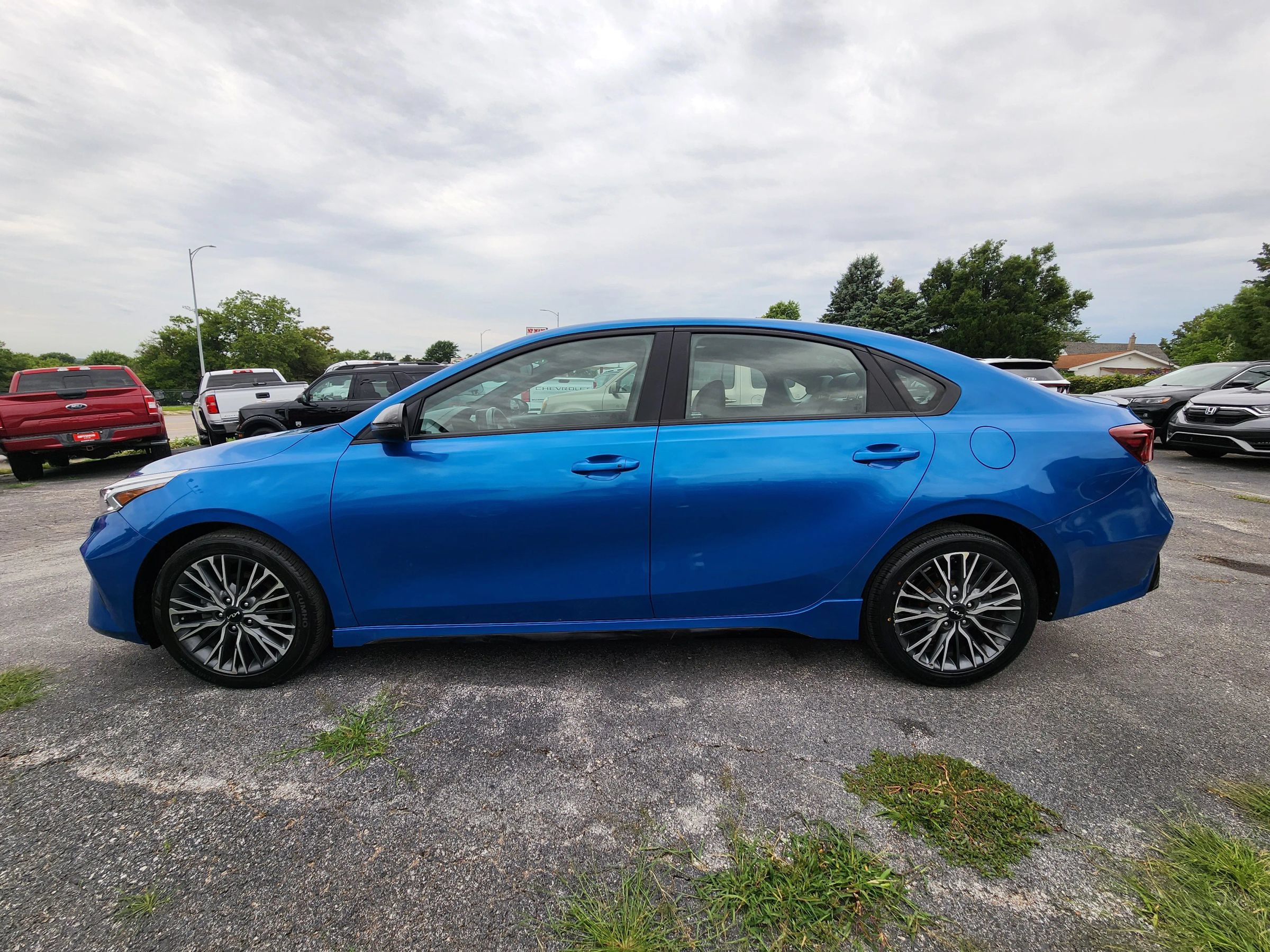 Used 2023 Kia Forte GT-Line w/ GT-Line Premium Package FWD image 4