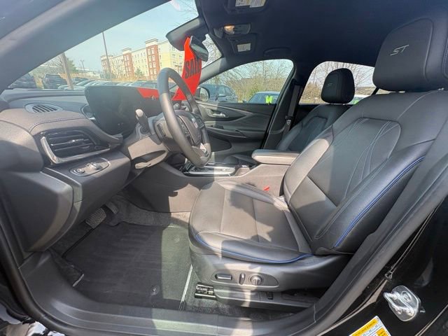 Certified 2024 Buick Envista Sport Touring w/ Convenience I Package image 10