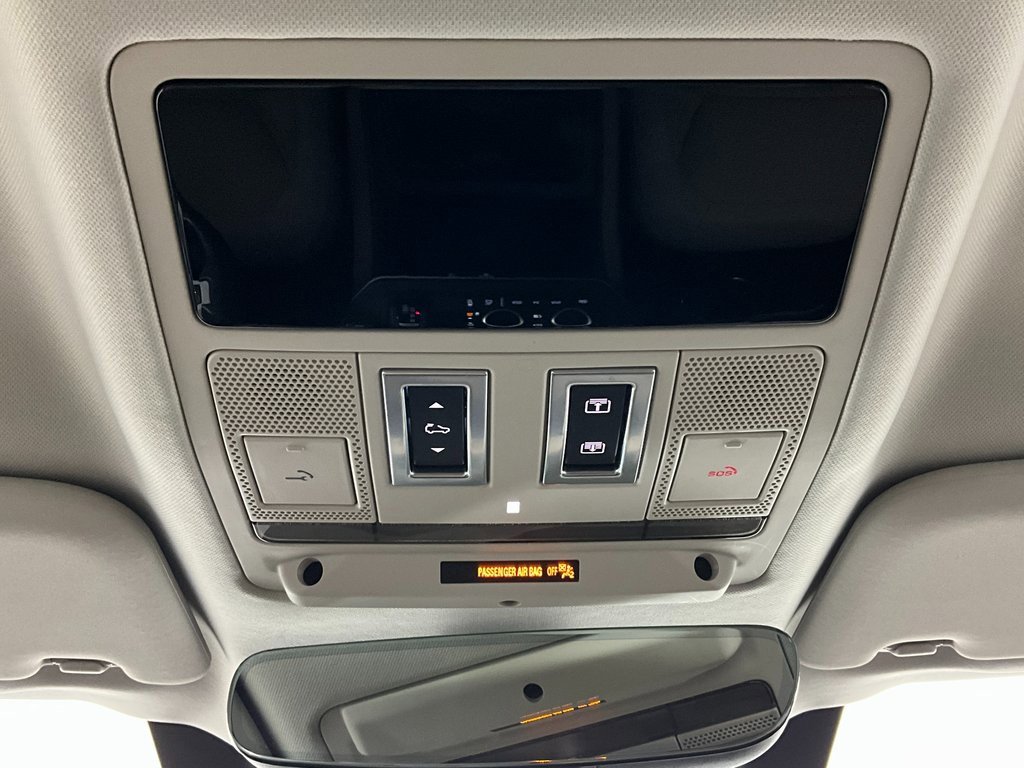 Certified 2023 Land Rover Defender 90 SE image 13