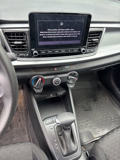 Used 2021 Kia Rio S image 2