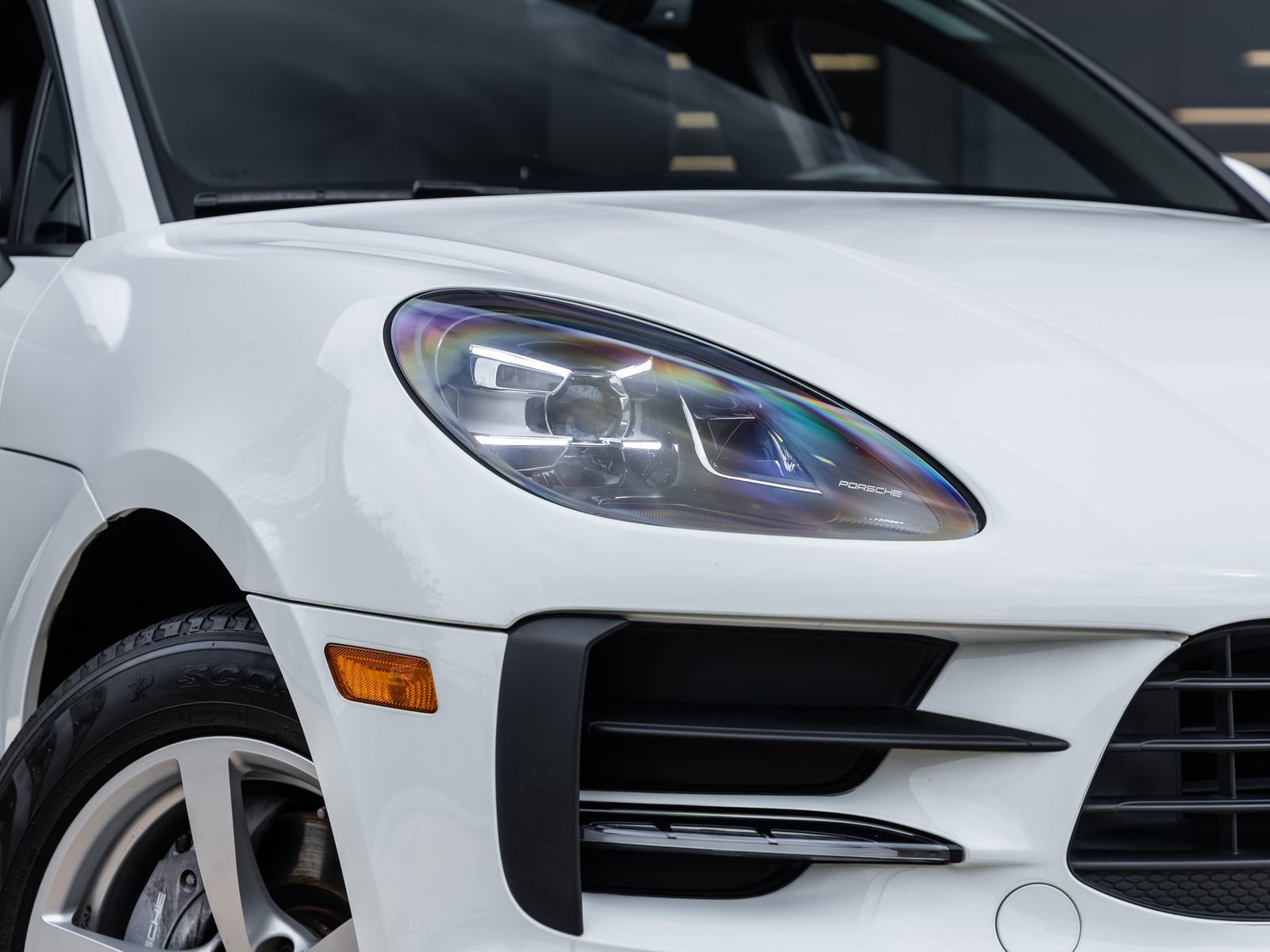 Certified 2021 Porsche Macan AWD/4WD image 20