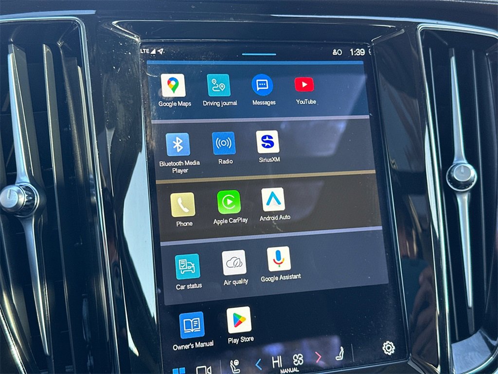 Used 2024 Volvo S60 B5 Ultimate w/ Climate Package image 25