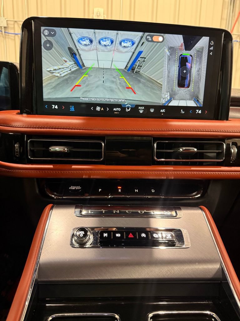 Used 2025 Lincoln Aviator Reserve w/ Equipment Group 201A AWD/4WD image 16