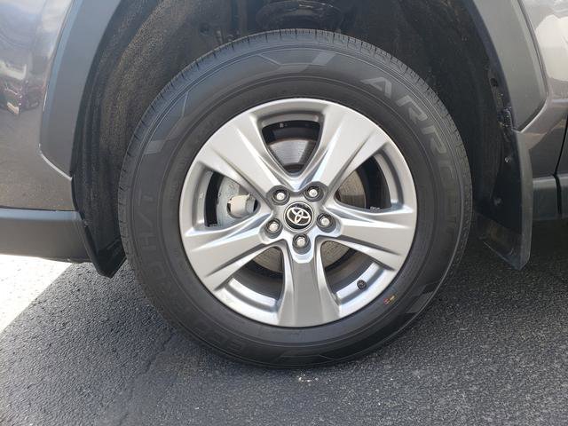 Used 2024 Toyota RAV4 XLE w/ Convenience Package image 27