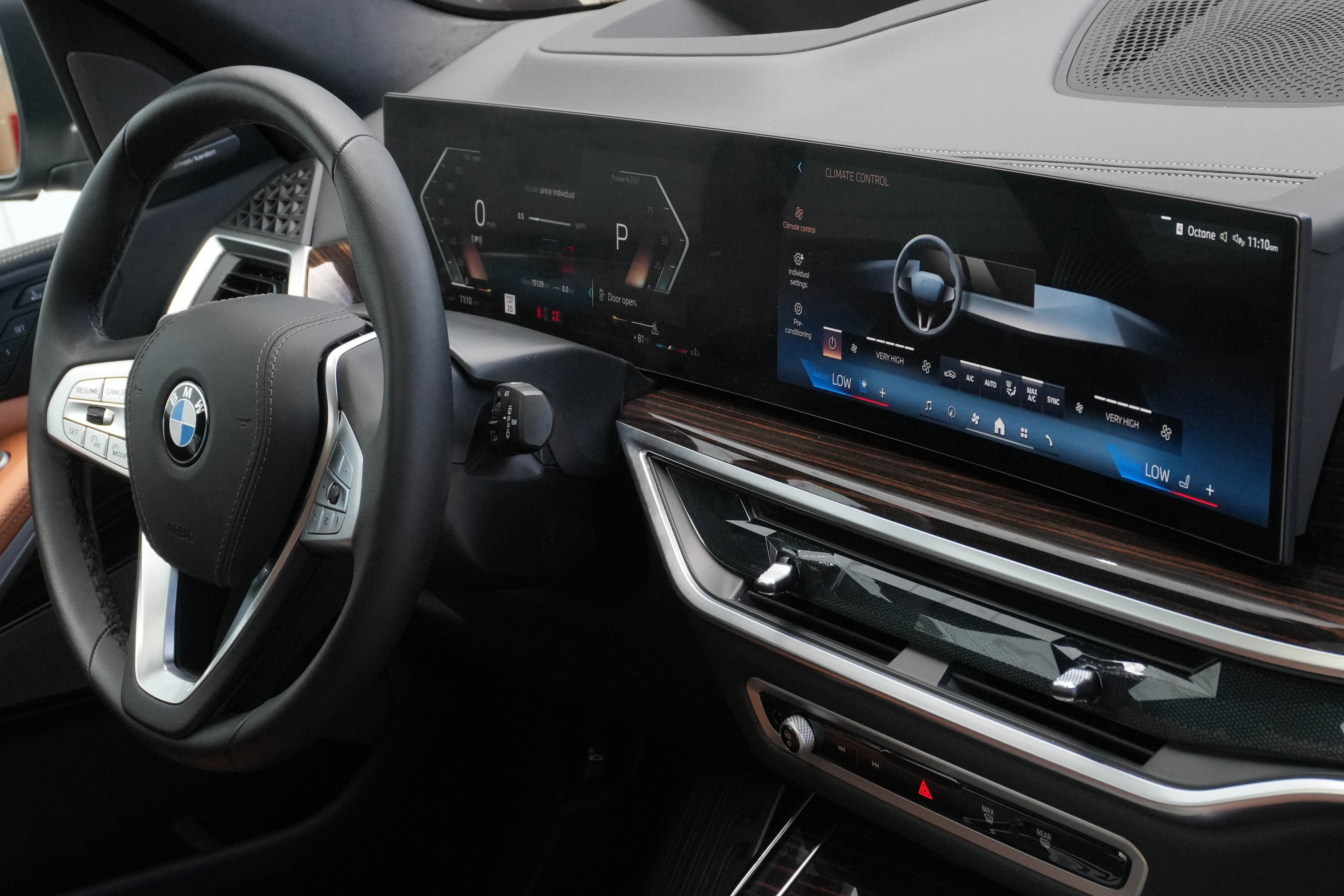 Certified 2026 BMW X7 xDrive40i image 11