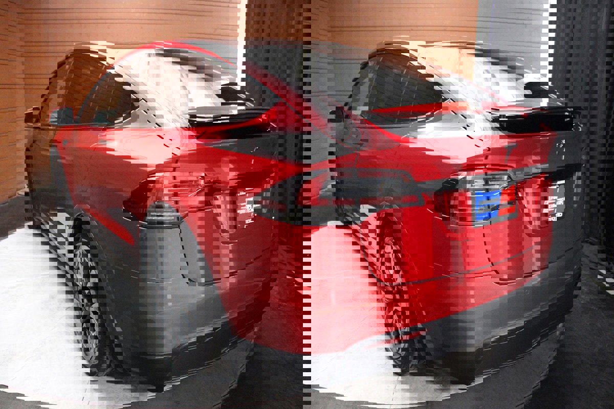 Used 2023 Tesla Model X 6 Seater AWD image 10