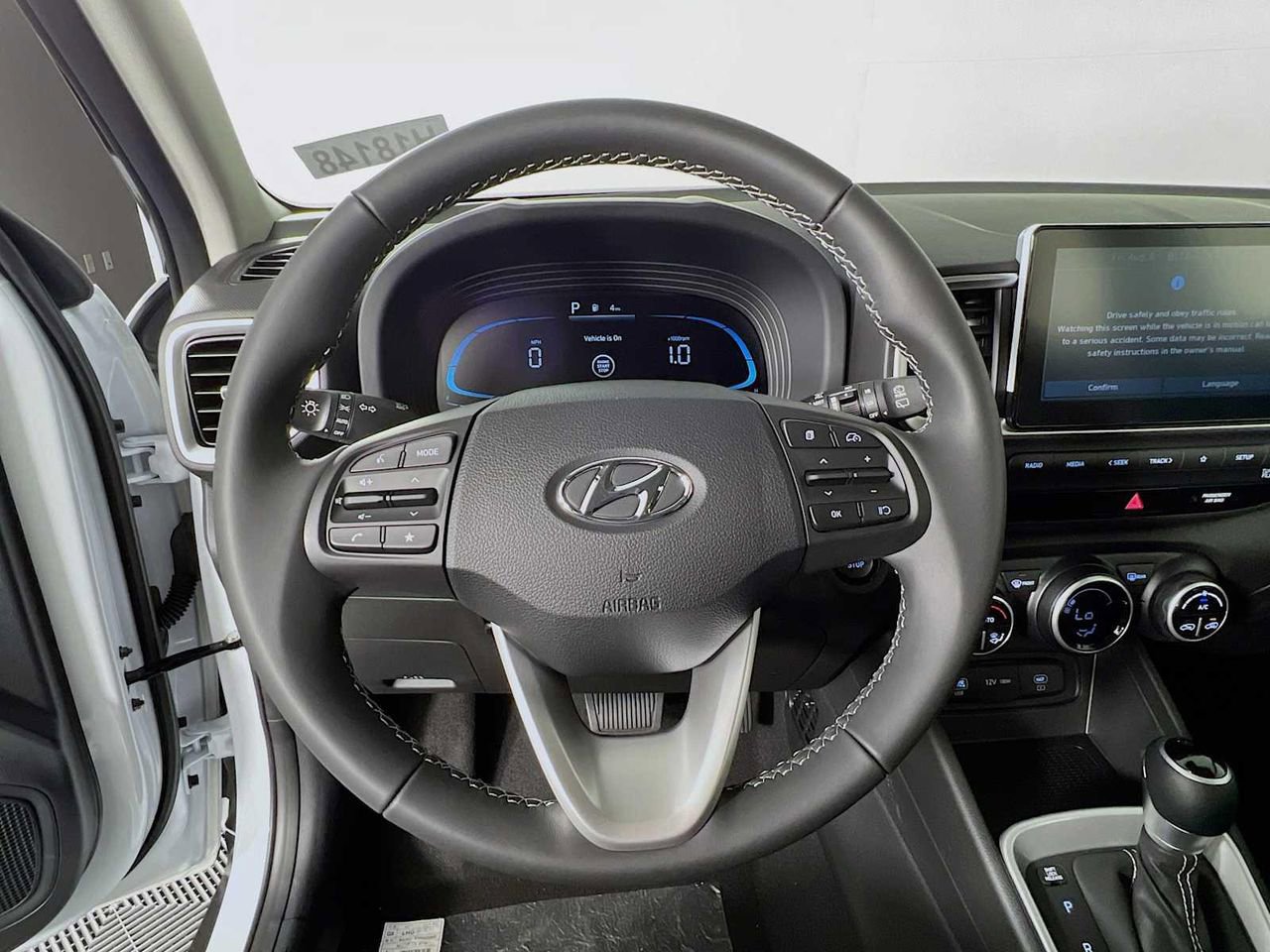 New 2025 Hyundai Venue SEL image 8