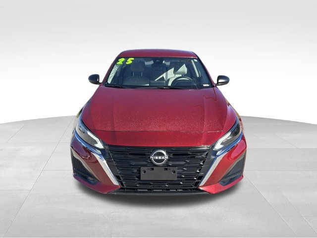 Used 2025 Nissan Altima 2.5 SV FWD image 8