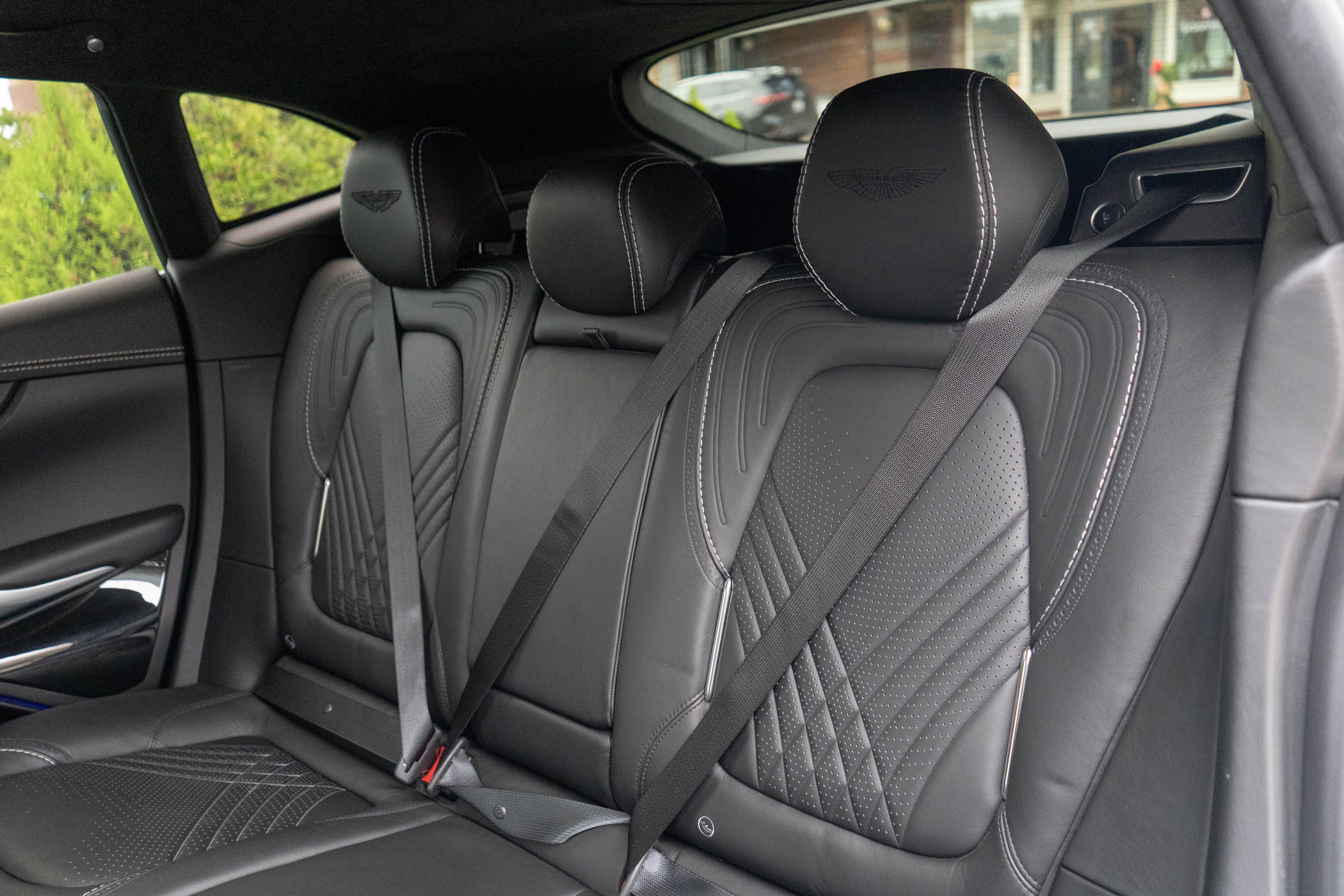 Used 2021 Aston Martin DBX image 28